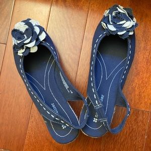 Naturalizer sling back sandals